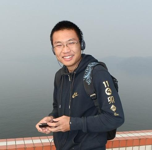 毛纬明  体育系2011级毕业生，考上湖南科技大学体育教育训练专业硕士研究生。