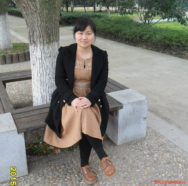 王晨蕾  中文系汉语言文学2011级毕业生，考上浙江科技学院人文与国际教育学院硕士研究生。